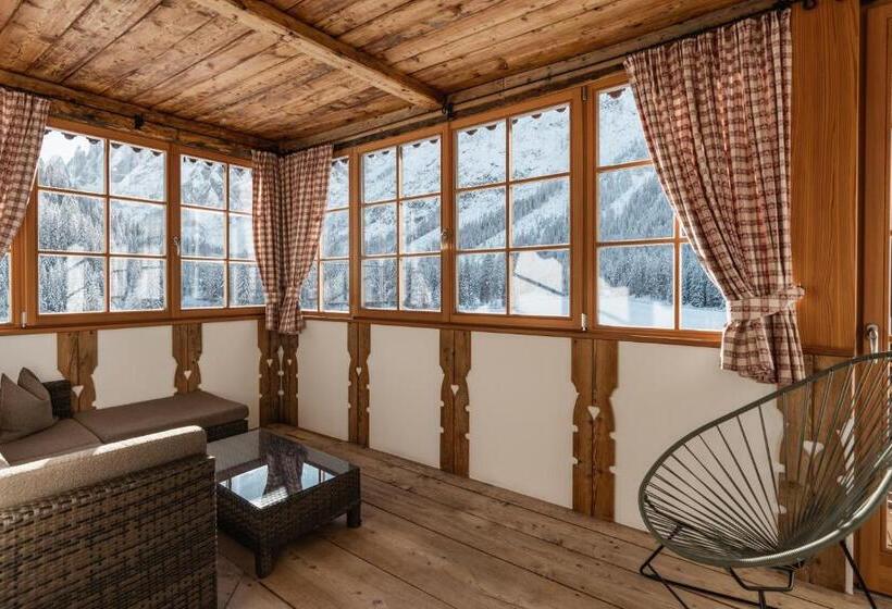 בית מלון כפרי Dolomitenhof & Chalet Alte Post