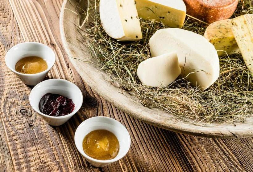 ホテル Dorfer Alpine&charming