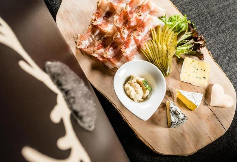 ホテル Dorfer Alpine&charming