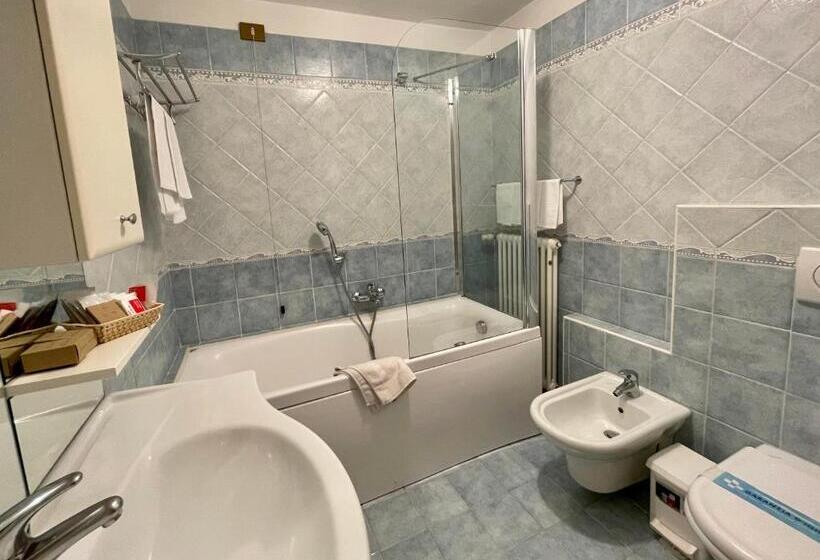 Отель Edelweiss 3 Stelle Superior