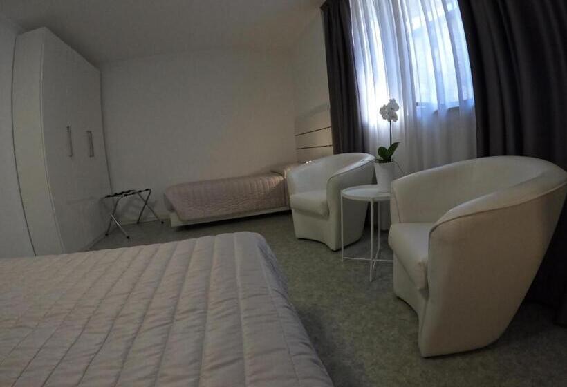 ホテル Euro Meublé