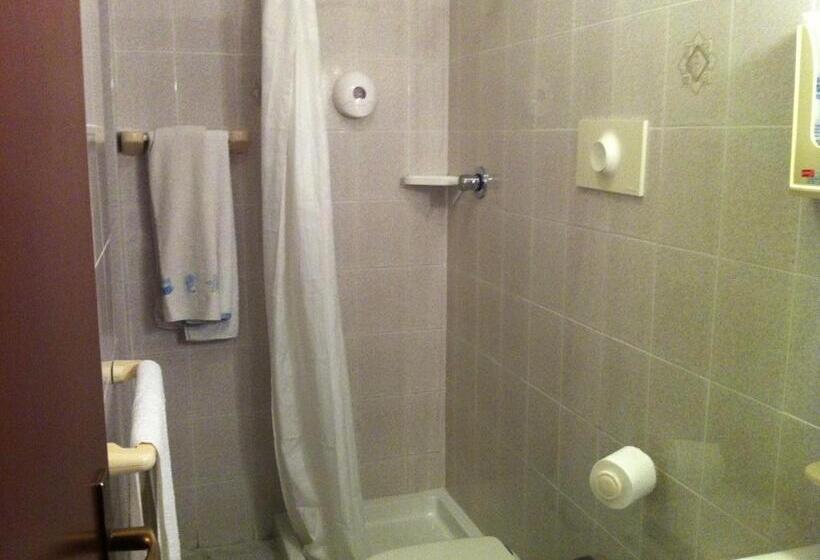 ホテル Euro Meublé