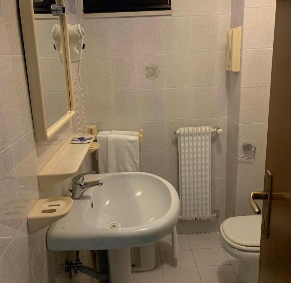 ホテル Euro Meublé