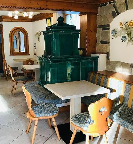 فندق Garni Mountain Resort