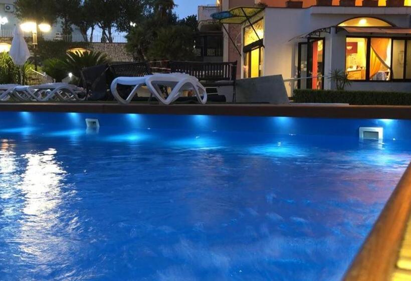 בית מלון כפרי Il Castello