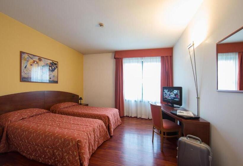 Отель La Cascata