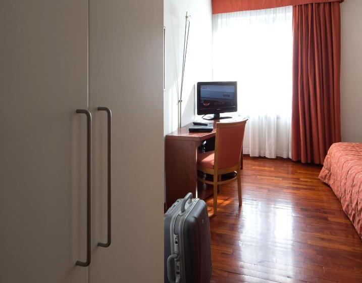 Отель La Cascata