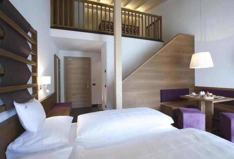 בית מלון כפרי La Fradora   Dolomites