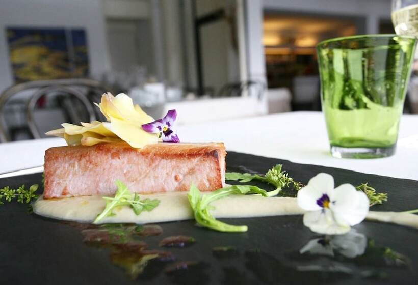 فندق Lido Di Angera