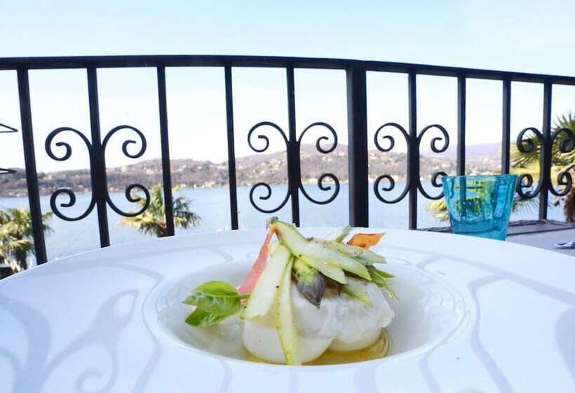 فندق Lido Di Angera