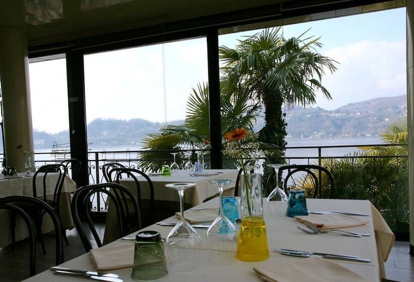 فندق Lido Di Angera