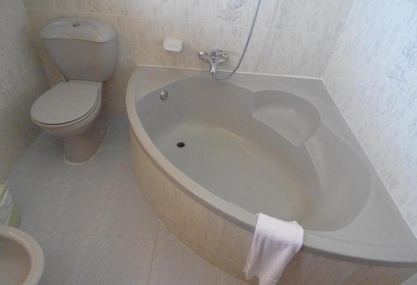 Отель Mas Torrellas