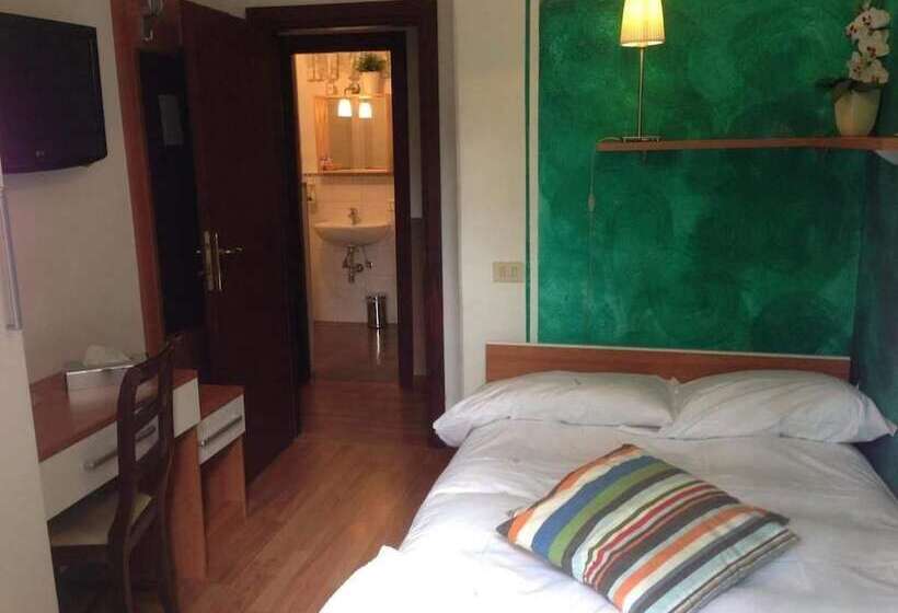 Отель Monterosso Alto