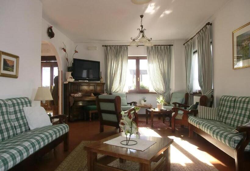 Отель Piccolo Mondo