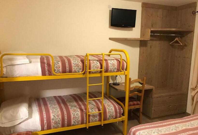 Отель Piccolo Mondo