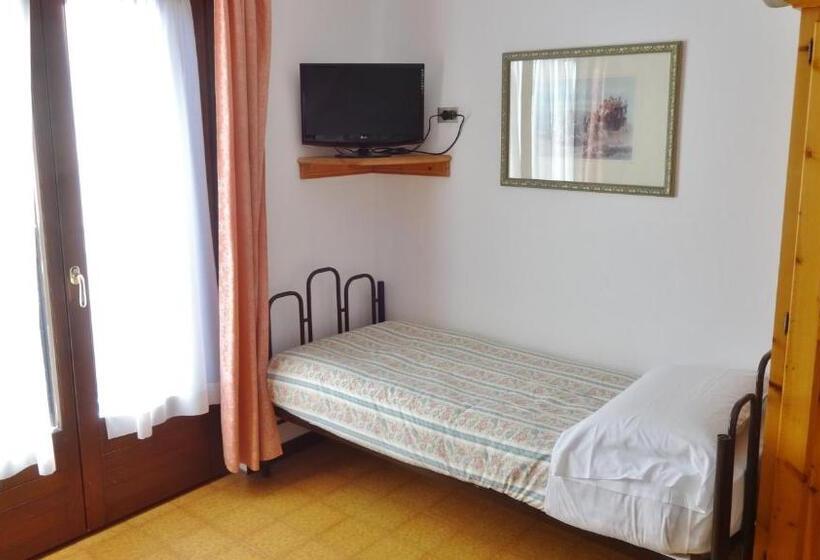 Отель Piccolo Mondo