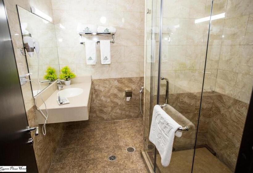 هتل Queen Plaza