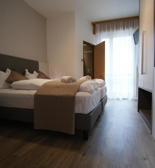 בית מלון כפרי Raffl