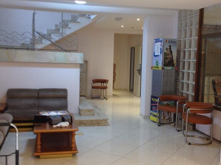 בית מלון כפרי Riposo