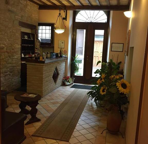 בית מלון כפרי Ristorante Il Cavaliere