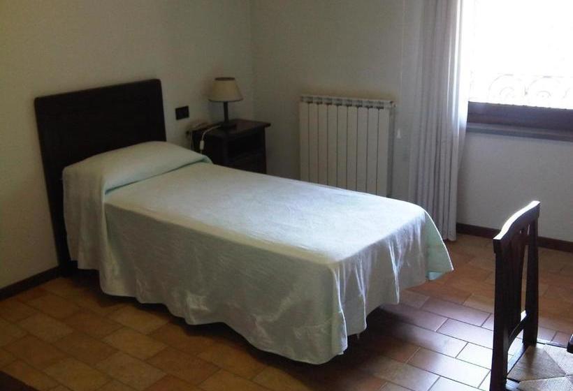 בית מלון כפרי Ristorante Il Cavaliere