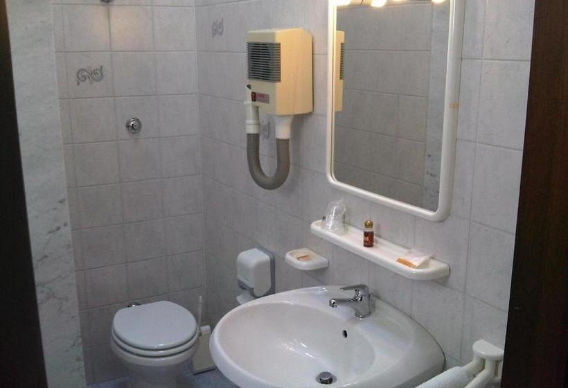 בית מלון כפרי Ristorante Il Cavaliere