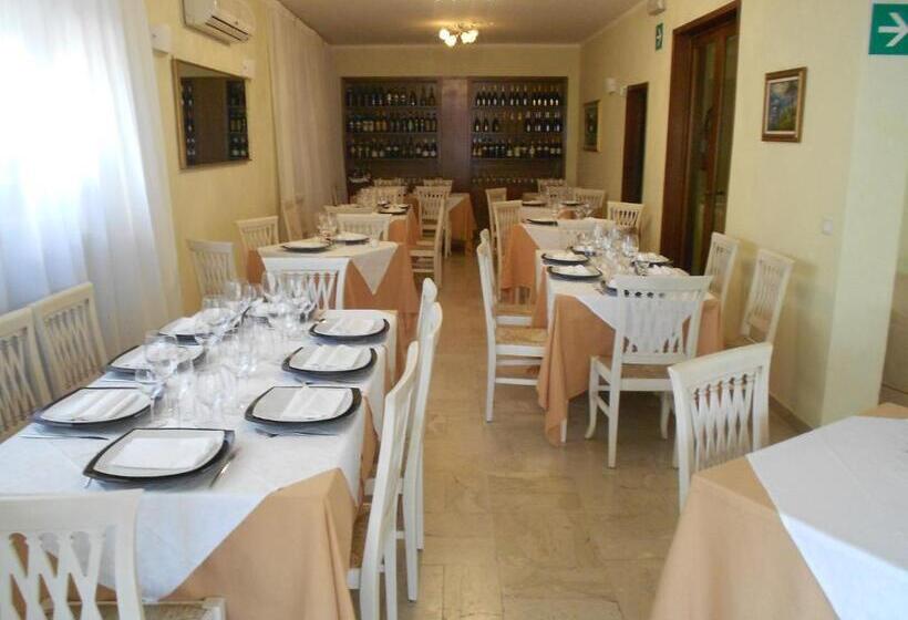 Отель Ristorante La Terrazza