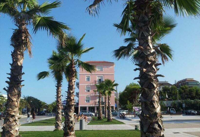 בית מלון כפרי Rosa Meublè