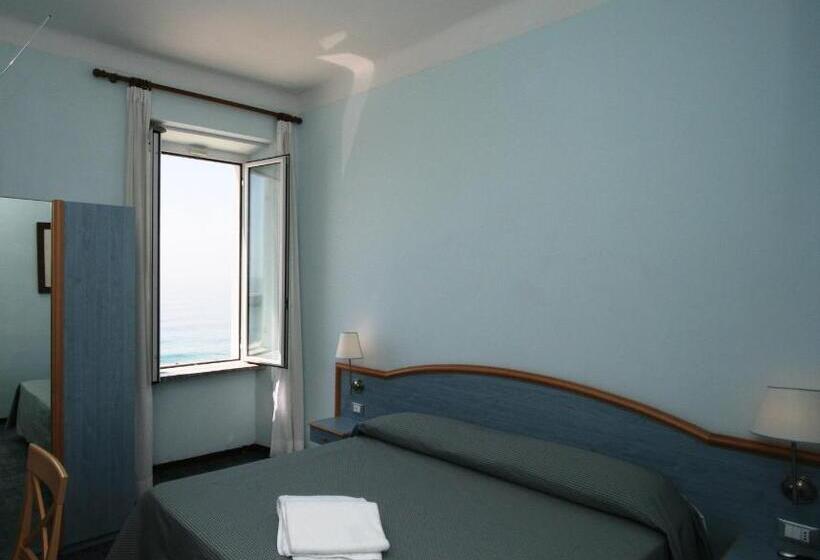 בית מלון כפרי Savoy