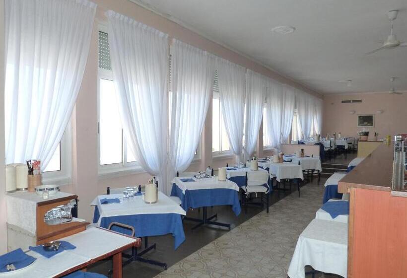 בית מלון כפרי Savoy