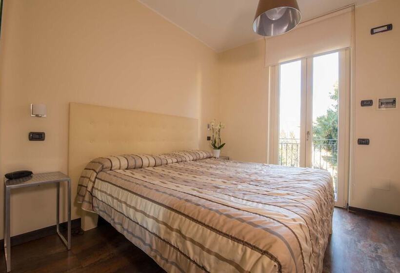 فندق Albergo Silvio