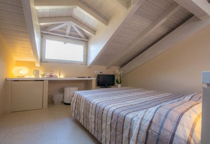 فندق Albergo Silvio