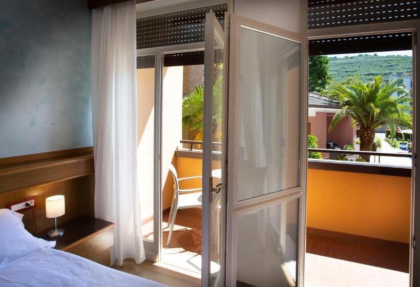 בית מלון כפרי Sunlake