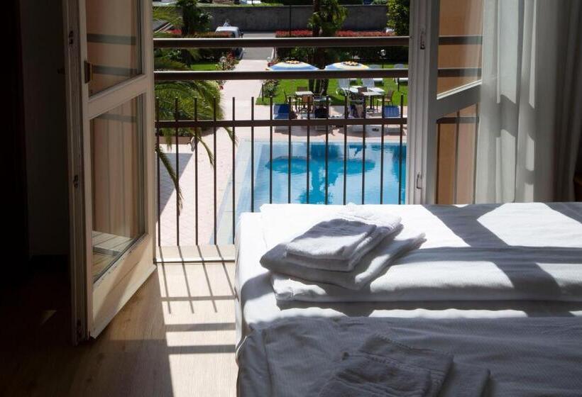 בית מלון כפרי Sunlake