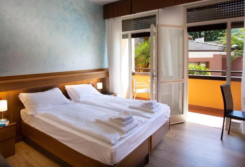 בית מלון כפרי Sunlake