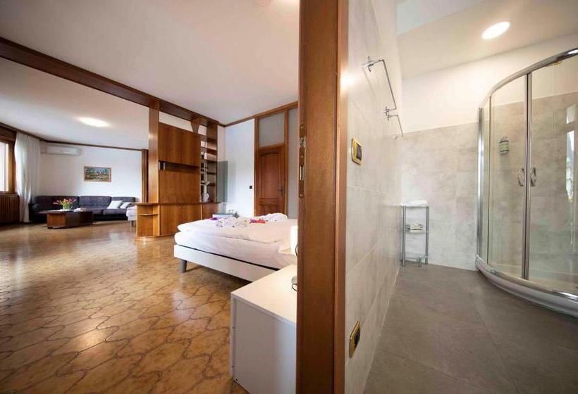 בית מלון כפרי Sunlake