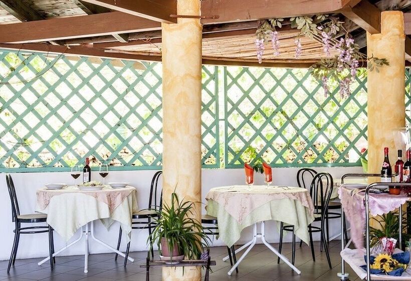 בית מלון כפרי S Ustiarvu