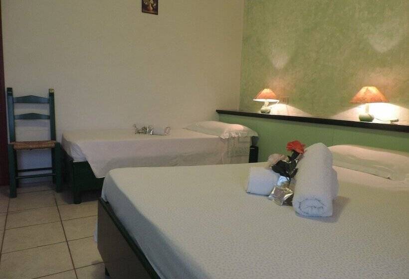 בית מלון כפרי S Ustiarvu