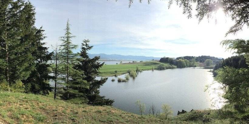 בית מלון כפרי Tasso