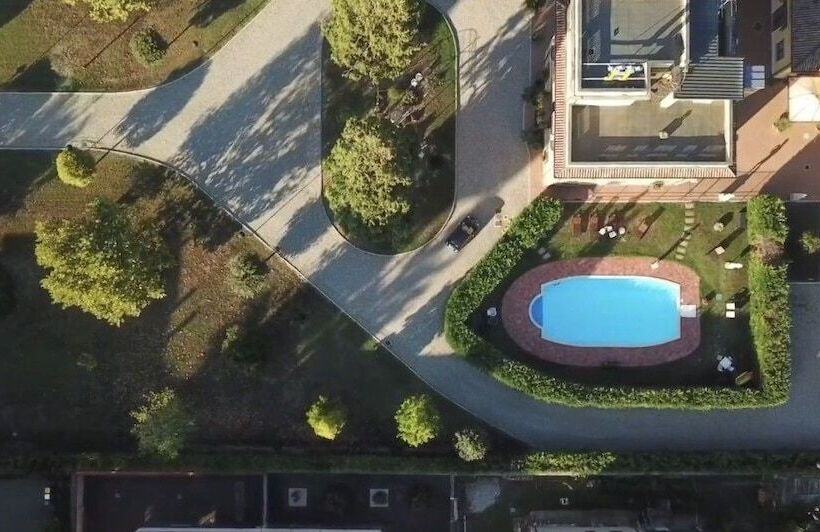 Отель Villa Liberty