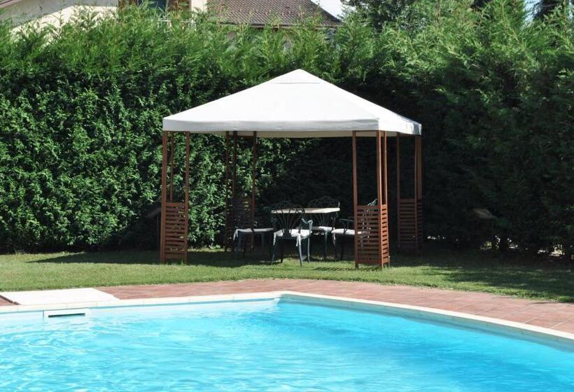 Отель Villa Liberty