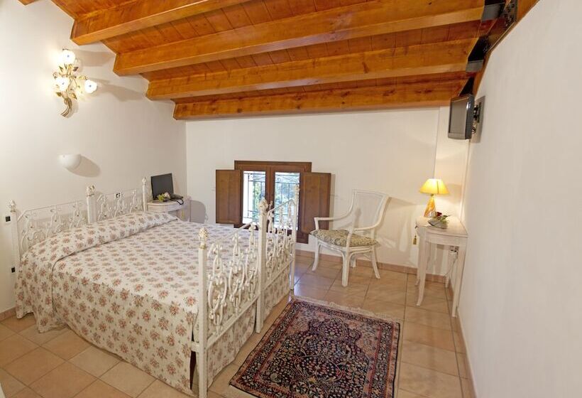 בית מלון כפרי Villa Scalabrini