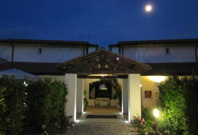 هتل Villa Smeraldo