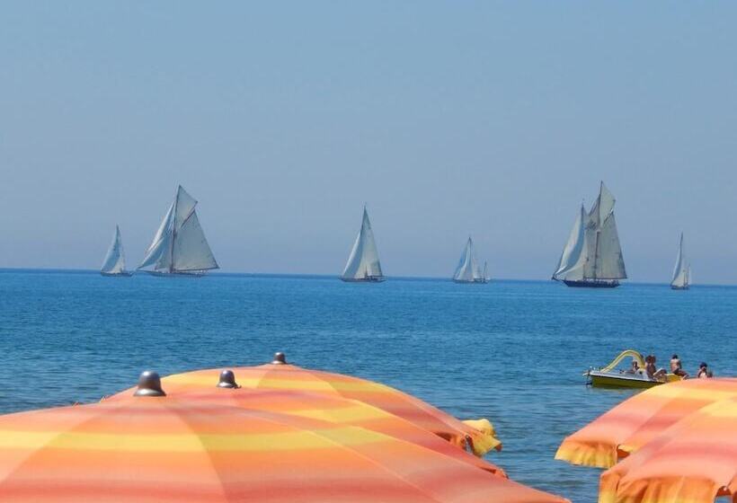 هتل Villa Smeraldo