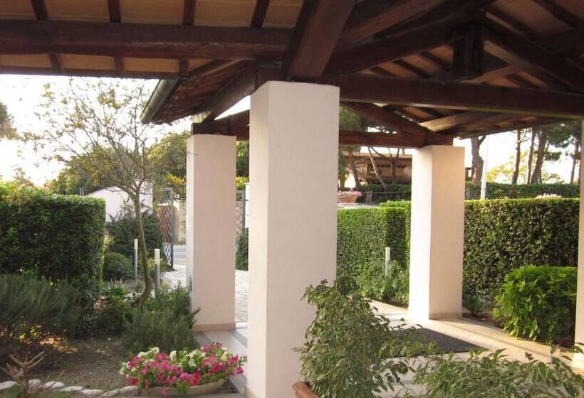 هتل Villa Smeraldo