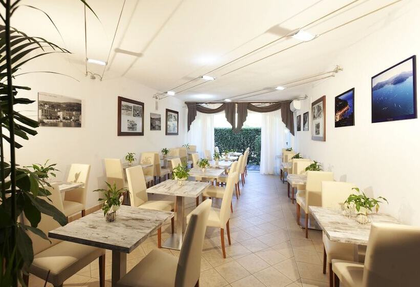 هتل Villa Smeraldo