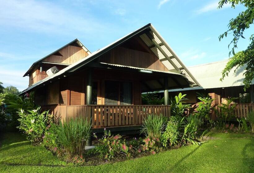 Kokopo Beach Bungalow Resort