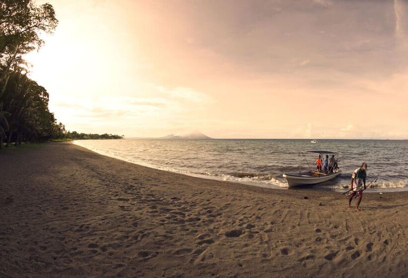Kokopo Beach Bungalow Resort