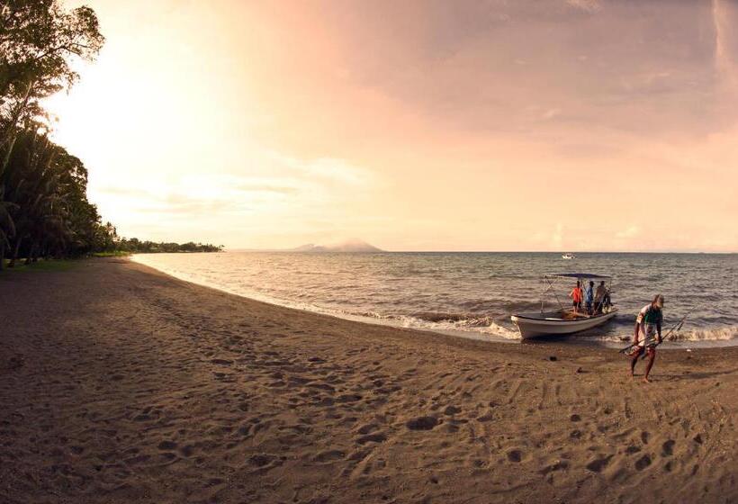 Kokopo Beach Bungalow Resort