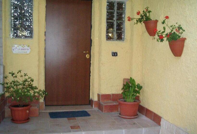 La Grotta Bed And Breakfast E Affittacamere